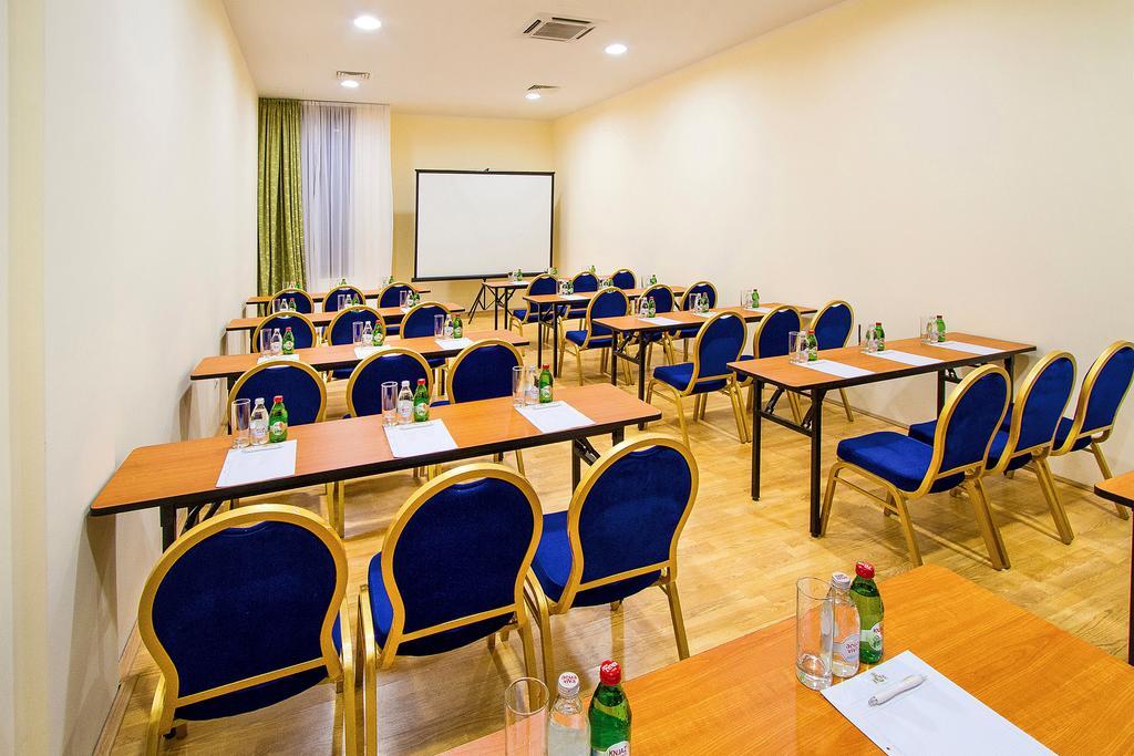A Hoteli - Hotel Sloboda Šabac Dış mekan fotoğraf